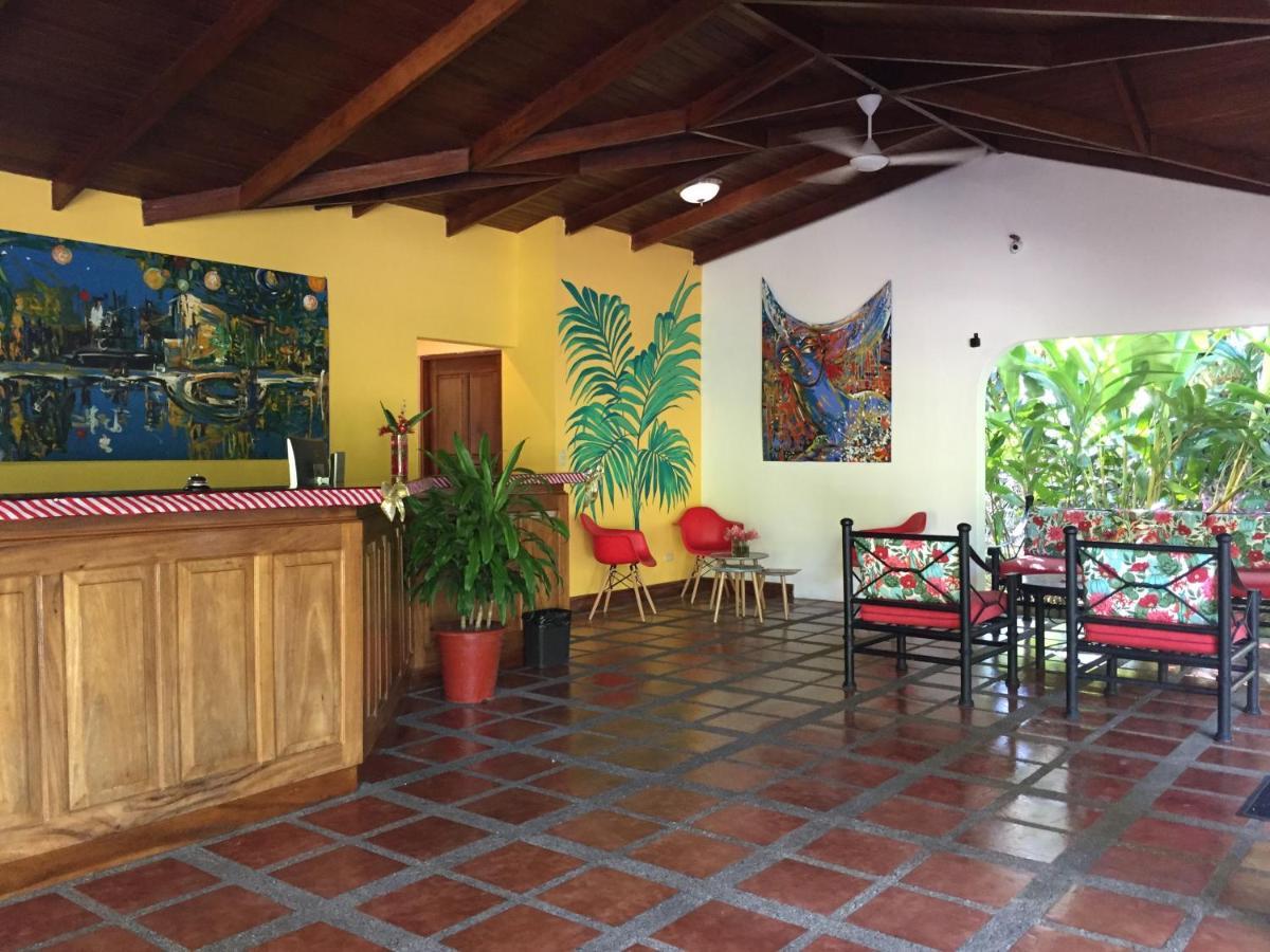 Jaco Hotel Docelunas Exterior photo