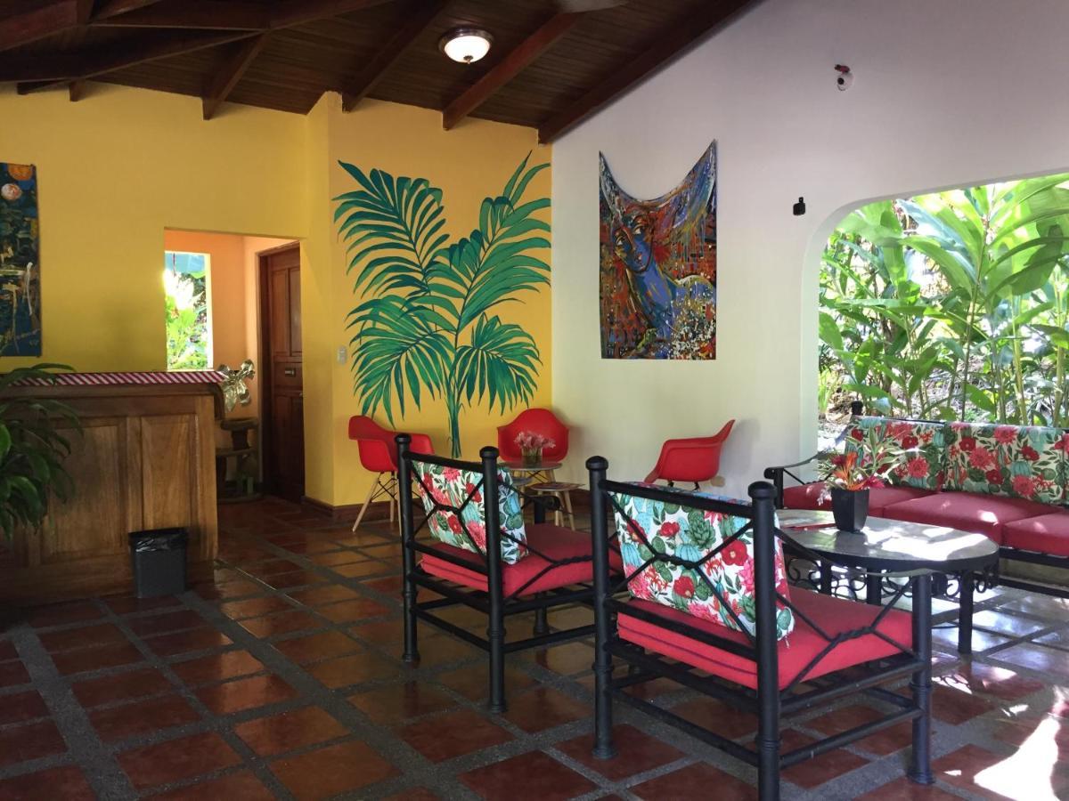 Jaco Hotel Docelunas Exterior photo