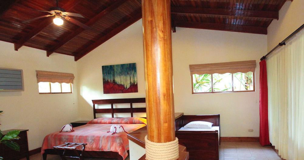 Jaco Hotel Docelunas Exterior photo